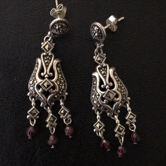 SILVER AND MARCASITE EARRINGS WITH GARNETS - Picture 3 of 8